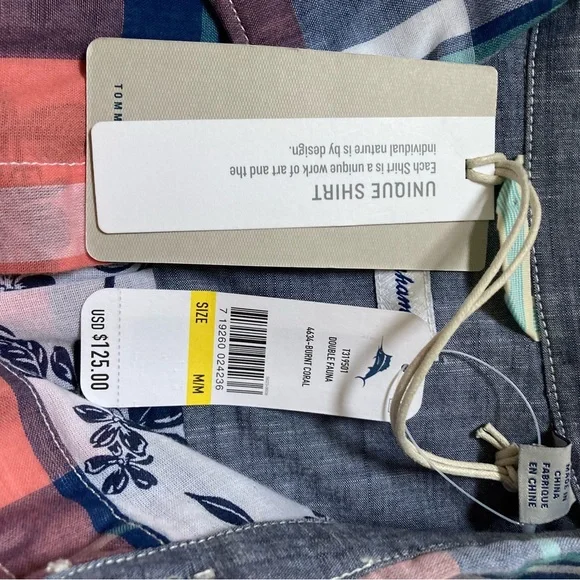 Tommy Bahama mens short sleeve shirt, double fauna
100% cotton - Picture 13 of 15